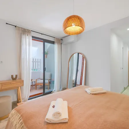 Charming Beachside Townhouse In Villacana Tatil Evi Estepona