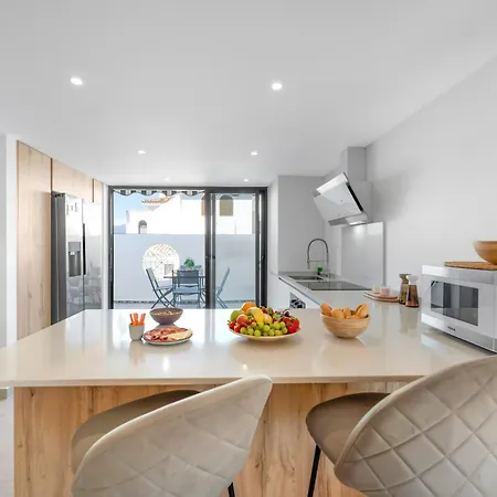 Charming Beachside Townhouse In Villacana Holiday home *