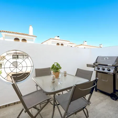 Tatil Evi Charming Beachside Townhouse In Villacana